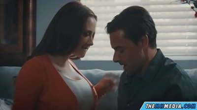 İyi bir busty anne ile romantik seks